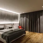 A Otel 4*
