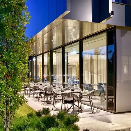 A Hotel 4*