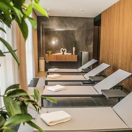 Hotel A